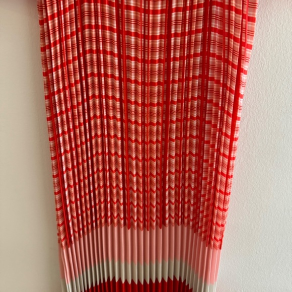 Iris and Ink pleated dress - Picture 5 of 6